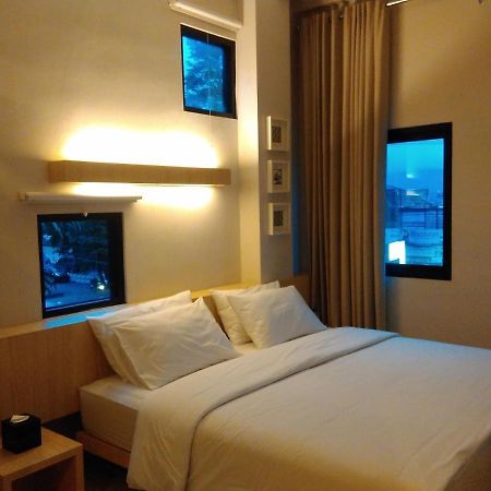 Arjuna Hotel Batu City Exterior photo