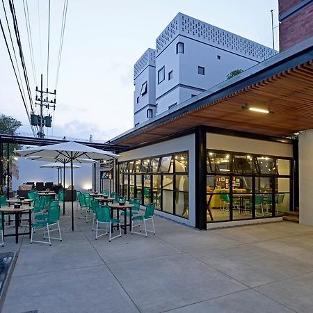 Arjuna Hotel Batu City Exterior photo
