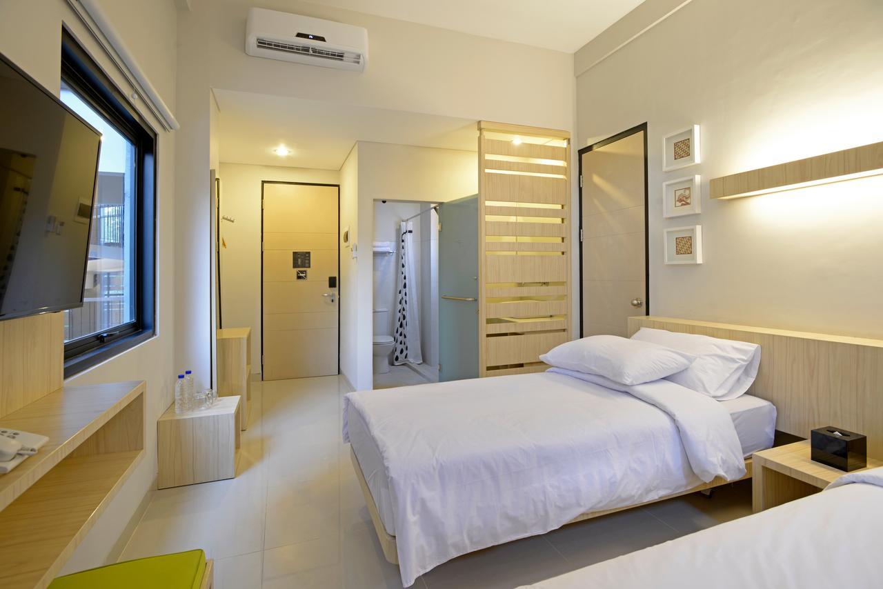 Arjuna Hotel Batu City Exterior photo